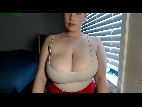 Huge bouncing titties