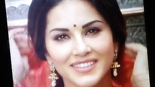 Sunny leone jumping cant control myself
