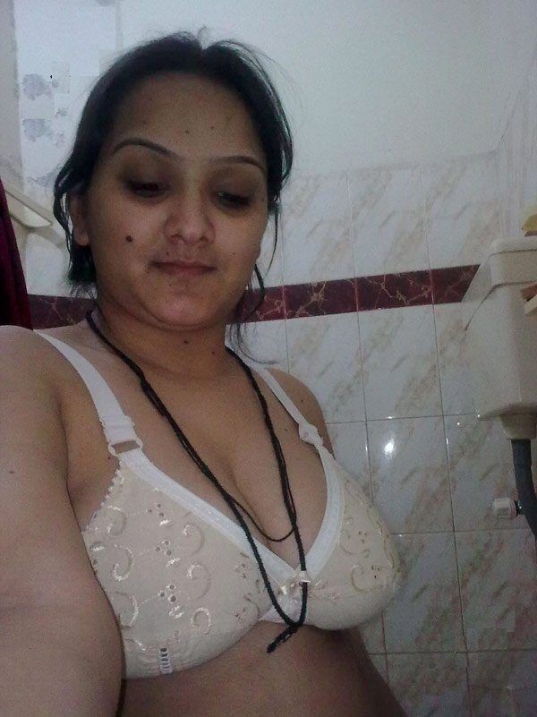 Xxx indian wife boobs