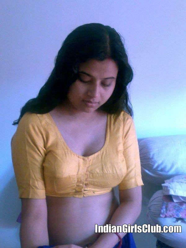 Indian aunty blouse nude