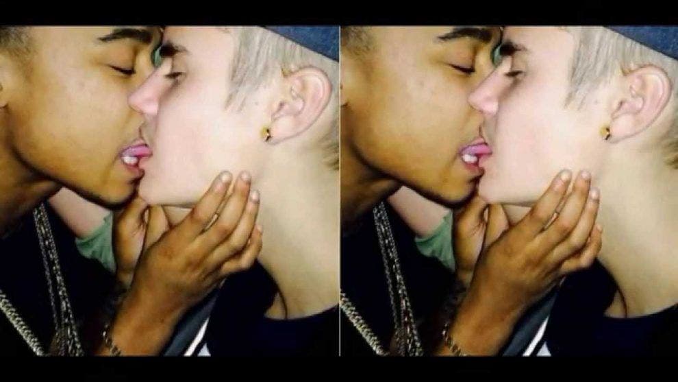 Justin Bieber Gay Sex-Tape Leaked!! - MORE Videos on www.xxxneonplanet.com