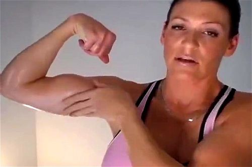 Cheese reccomend girl biceps measure workout