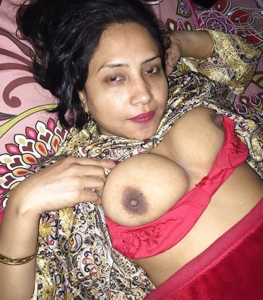 Snow W. reccomend indian aunty nude show