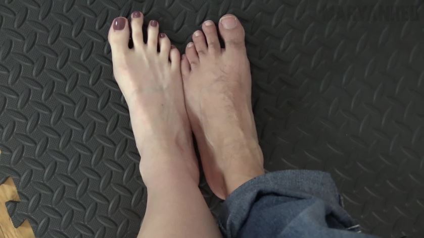 Size ebony feet comparison
