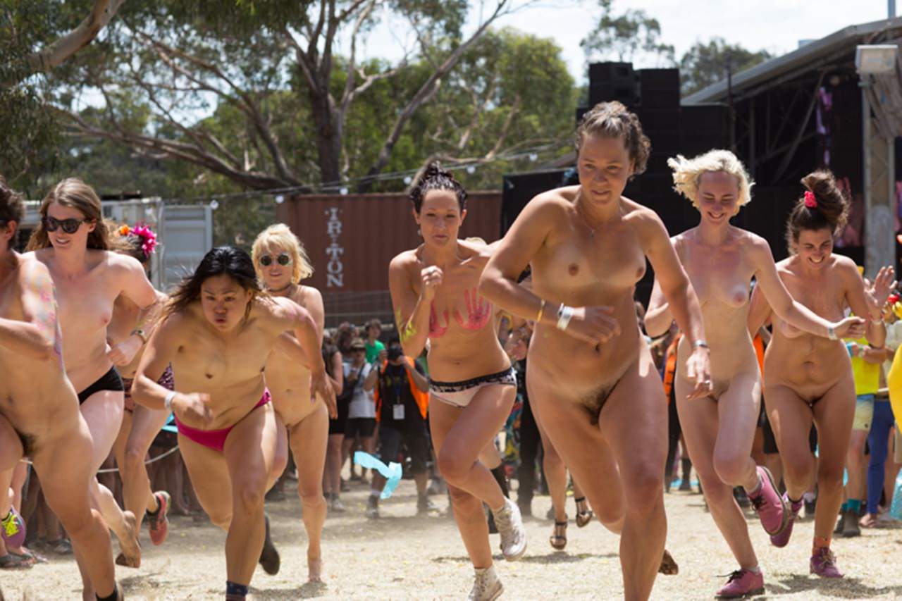 Nude girls australia
