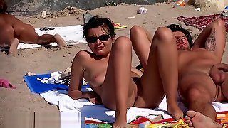 Barbera reccomend yang naked lick cock on beach